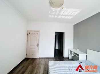 盘龙巨和齐泰城，3室2厅房子出租(合租)，租金每月800元