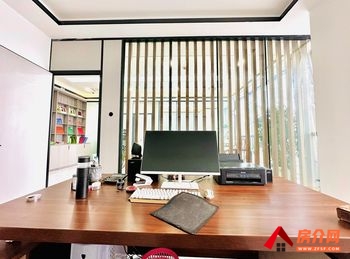 银都汇商务中心 >150m²写字楼出租,参考报价:26 银都汇商务中心 >150m²写字楼出租,参考报价:26