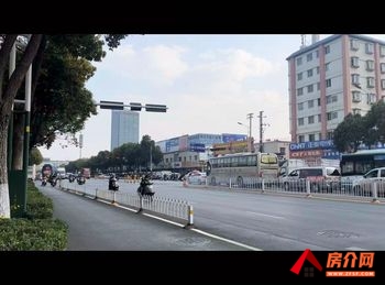 昆明官渡经济开发区470m²商铺出售,参考报价:360万元 昆明官渡经济开发区470m²商铺出售,参考报价:360万元