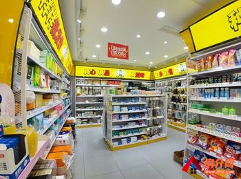 「昆明」盘龙火车北站208m²商铺出租，参考报价：面议