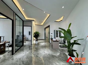 银都汇商务中心 >135m²写字楼出租,参考报价:32 银都汇商务中心 >135m²写字楼出租,参考报价:32