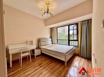 「昆明」五华万科云子,2室2厅房子出租(合租)，租金每月89