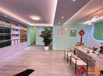 官渡国贸中心140m²商铺出租，参考报价：6000元/月