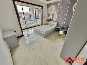 昆明官渡大润发商业广场 3室1厅房子出租(合租)，租金每月6