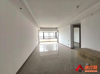 盘龙旭辉广场铂宸府，3室2厅二手房出售,报价：140万元