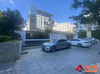 西山云纺片区3000m²商铺出租，参考报价：面议