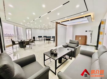 和谐广场 >217m²写字楼出租，参考报价：5425元