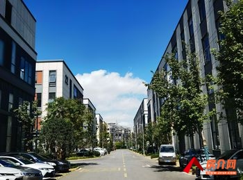 呈贡马金铺1200m²厂房出租,参考报价:面议 呈贡马金铺1200m²厂房出租,参考报价:面议