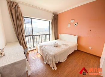 西山香缇玫瑰，3室2厅房子出租(合租)，租金每月550元