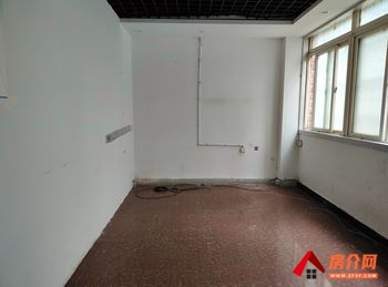 盘龙金星立交桥230m²商铺出租,参考报价:面议 盘龙金星立交桥230m²商铺出租,参考报价:面议