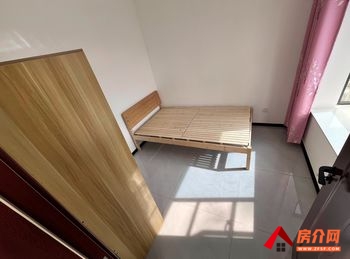 西山润城八区，3室1厅房子出租(整租)，租金每月2200元