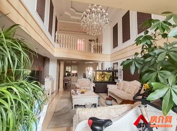 西山馨安苑，5室2厅二手房出售,报价：195万元