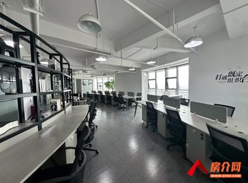 昆明钻石广场 >700m²写字楼出租，参考报价：面议