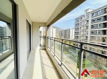 呈贡金茂国际新城栀云苑，3室2厅二手房出售,报价：84万元