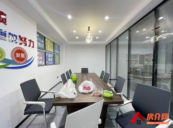 东聚嘉信商务中心 >242m²写字楼出租,参考报价:4 东聚嘉信商务中心 >242m²写字楼出租,参考报价:4