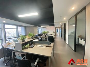 「昆明」润城第四大道 >230m²写字楼出租,参考报价 「昆明」润城第四大道 >230m²写字楼出租,参考报价