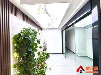 华海新境界 >118m²写字楼出租,参考报价:2702