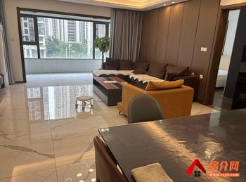 呈贡新城琅樾，4室2厅二手房出售,报价：135万元