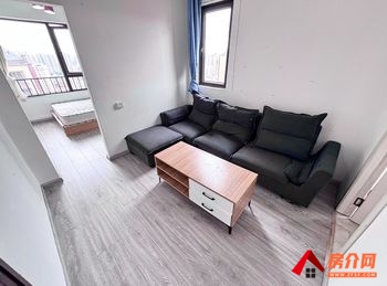 盘龙保利玺樾(玺公馆)，1室1厅房子出租(合租)，租金每月7