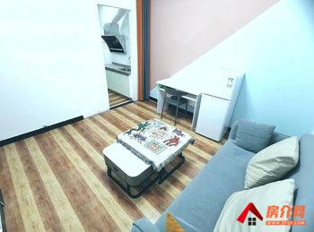 五华万彩城市花园，1室1厅房子出租(合租)，租金每月700元