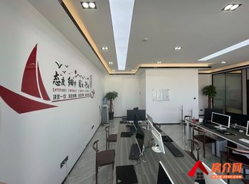 银都汇商务中心 >136m²写字楼出租,参考报价:24 银都汇商务中心 >136m²写字楼出租,参考报价:24