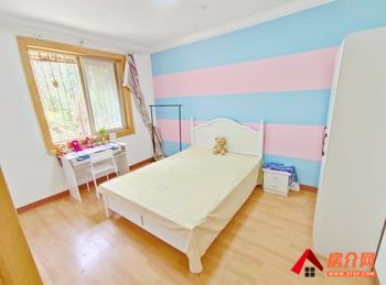 昆明五华翠湖西路1号农展馆宿舍 3室1厅房子出租(合租)，租