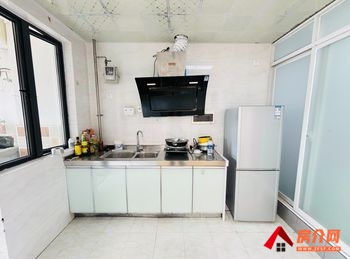 西山润城十区,3室3厅房子出租(合租),租金每月600元 西山润城十区,3室3厅房子出租(合租),租金每月600元