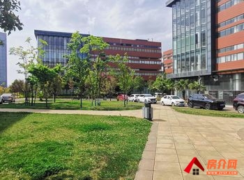 「昆明」官渡长水机场640.16m²厂房出租，参考报价：96