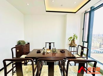 银都汇商务中心 >500m²写字楼出租,参考报价:90 银都汇商务中心 >500m²写字楼出租,参考报价:90