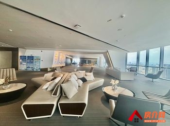 昆明中海国际中心 >300m²写字楼出租,参考报价:面