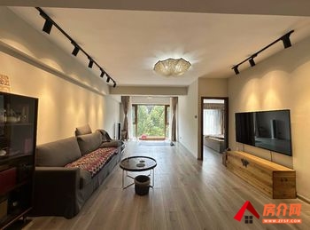 西山滇池高尔夫精装公寓，2室2厅二手房出售,报价：130万元