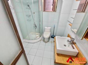 昆明五华华夏大厦 2室2厅房子出租(合租)，租金每月650元