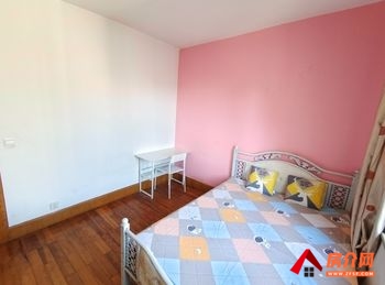 官渡市级机关大树营生活小区南区，3室2厅房子出租(合租)，租