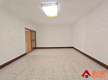 金禧一园小区房屋出售，盘龙金禧一园，3室2厅，报价：100万