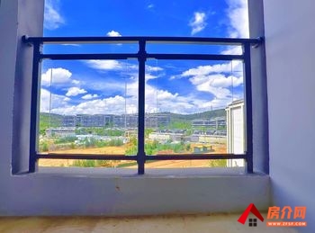 呈贡金茂国际新城栀云苑，3室2厅二手房出售,报价：82万元