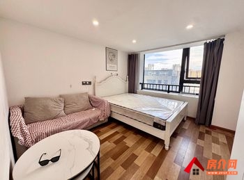 五华融创春风十里海豚湾，2室2厅房子出租(合租)，租金每月6