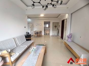 盘龙鑫益龙江雅苑，3室2厅二手房出售,报价：70万元