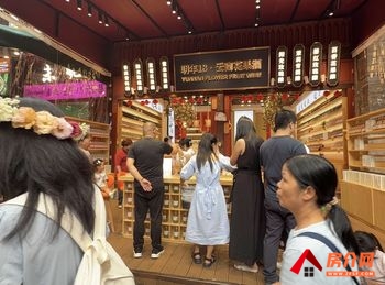 五华南屏街片区72.8m²商铺出售,参考报价:64万元