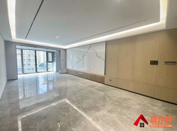 西山朝朝暮暮，4室2厅二手房出售,报价：208万元