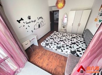 西山中天融域，3室1厅房子出租(合租)，租金每月550元