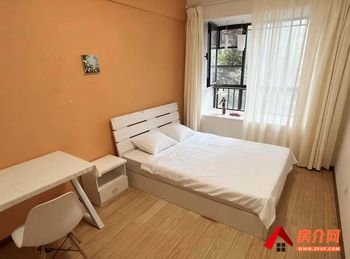 西山大观首府(东区)，2室1厅房子出租(合租)，租金每月50