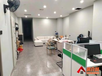 盘龙新迎片区20m²商铺出租，参考报价：4000元/月