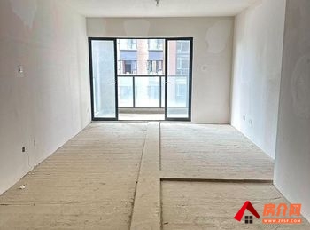 西山润城5区，4室2厅二手房出售,报价：180万元