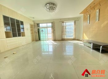 昆明西山波西米亚花园 4室2厅别墅出售,报价：320万元