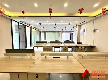 大都摩天购物中心写字楼 >330m²写字楼出租,参考报