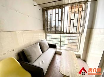 昆明西山水岸艺城 1室1厅房子出租(合租),租金每月990元 昆明西山水岸艺城 1室1厅房子出租(合租),租金每月990元