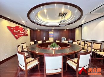 金苹果商业中心 >1238m²写字楼出租,参考报价:面 金苹果商业中心 >1238m²写字楼出租,参考报价:面