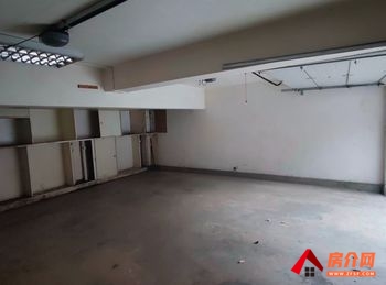 五华翠湖40m²仓库出租，参考报价：1300元/月