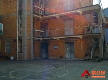 昆明盘龙茨坝364m²厂房出租,参考报价:7280元/月 昆明盘龙茨坝364m²厂房出租,参考报价:7280元/月