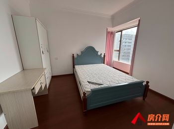 中铁水岸青城小区房屋出租，昆明西山中铁水岸青城 3室2厅房子